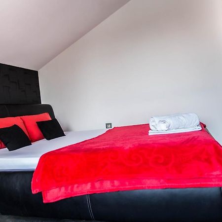 Guest House Vila Salute Ni エクステリア 写真